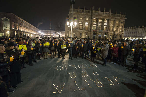 Torchlight for Giulio Regeni in Turin 01-25-2018